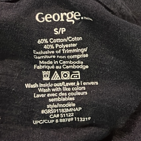 2/$14 💀 | NWOT | Crew Neck 1/4 Button T•Shirt | Navy Blue ft Pink Flamingos | S - Picture 4 of 4